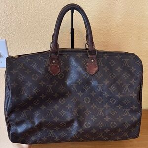 Louis Vuitton 1990 Speedy 40 bag with lock and key